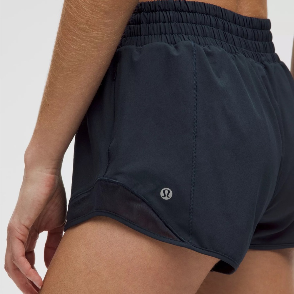 Lululemon hotty hot shorts size 4